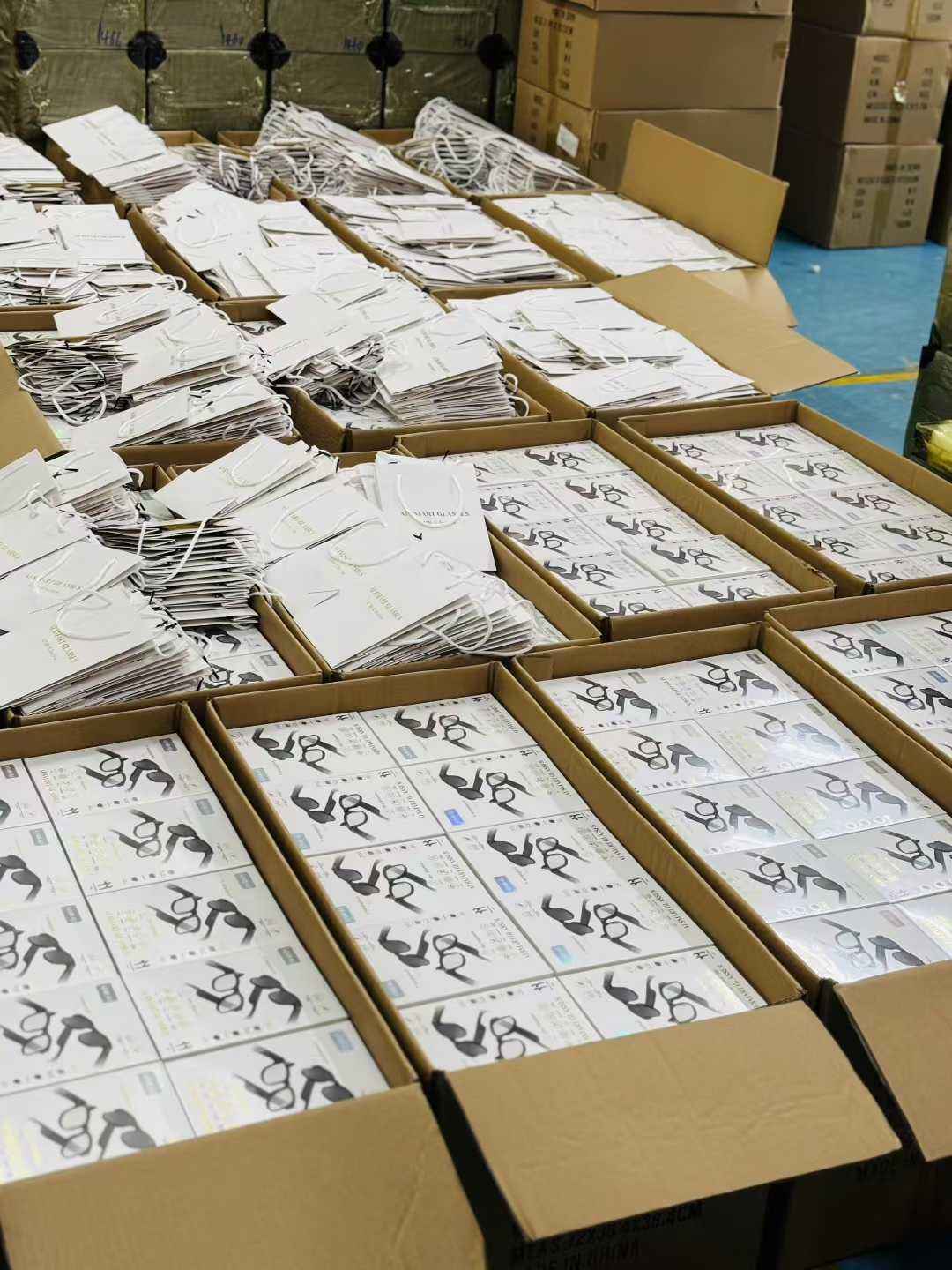 Aimb-G1 Smart Glasses with 8MP Pixels Video & AI Real-Time Translation Functions Local Storage Recording